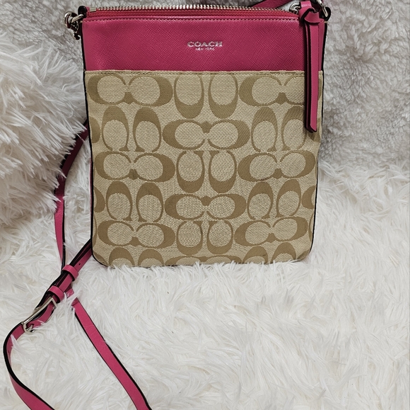 Coach Bags Legacy Signature North/South Swingpack & Payton Signature Zip Wallet - Picture 12 of 13